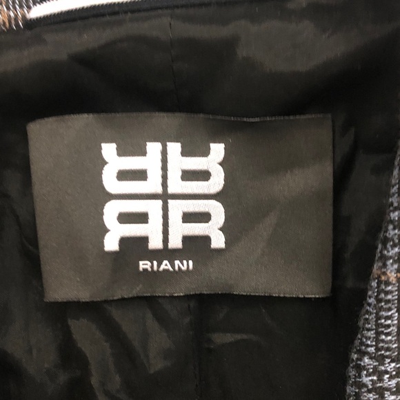 Riani 16 Plaid Blazer Grey Plaid 2 Pocket Stretchy Brand New Excellent Condition - Picture 2 of 10